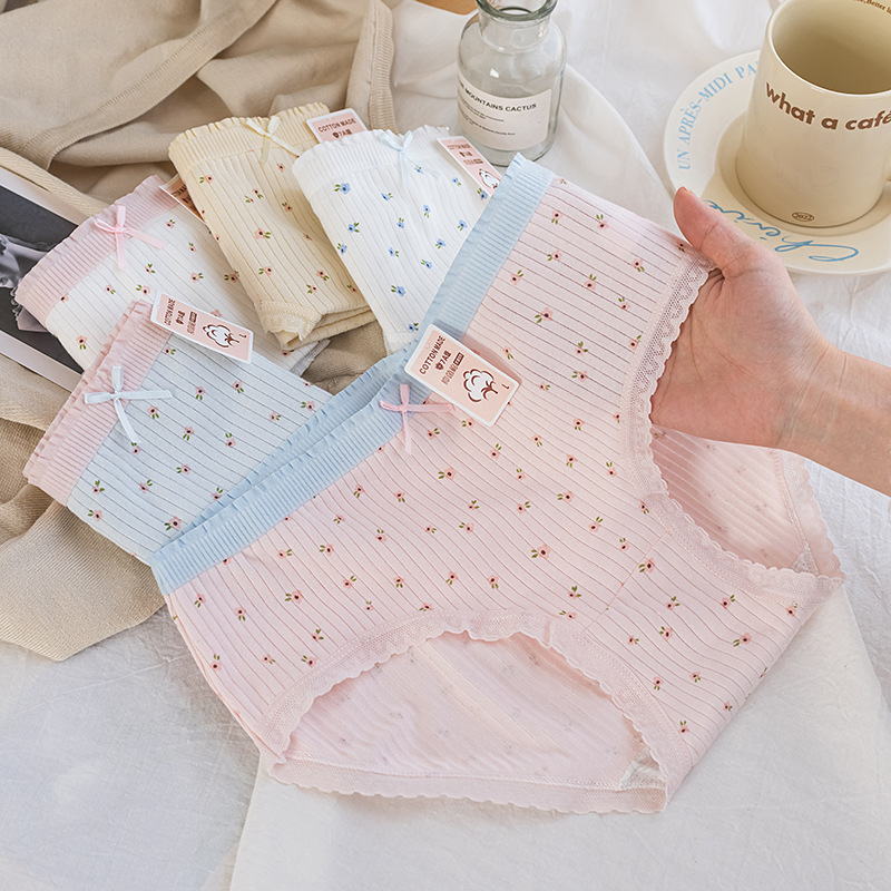 少女印花纯棉内裤女中腰学生甜美新款10A抑菌棉女士三角内裤