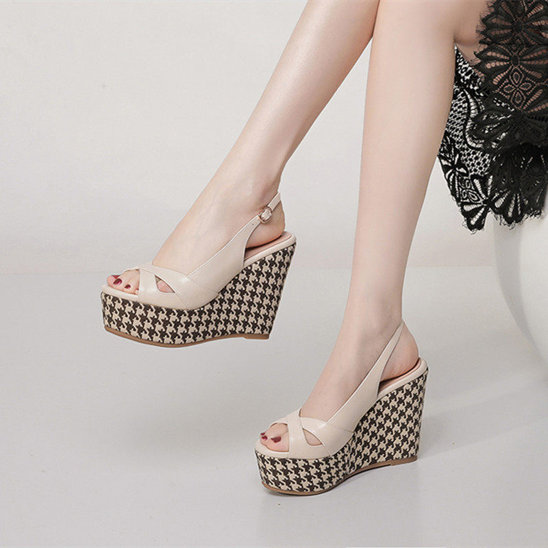 12cm坡跟凉鞋女小个子恨天高一字带时装鱼嘴鞋真皮厚底超高跟凉鞋