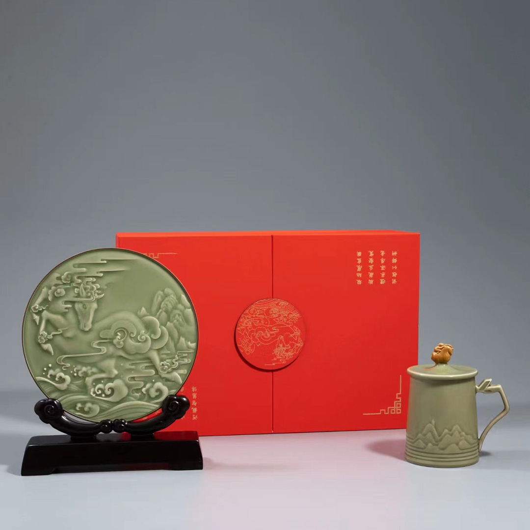 龙泉青瓷马年陶瓷家居装饰摆件