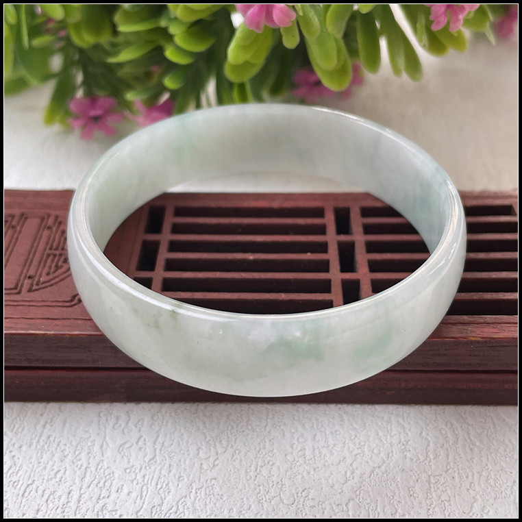 天然翡翠手镯正圈公主镯