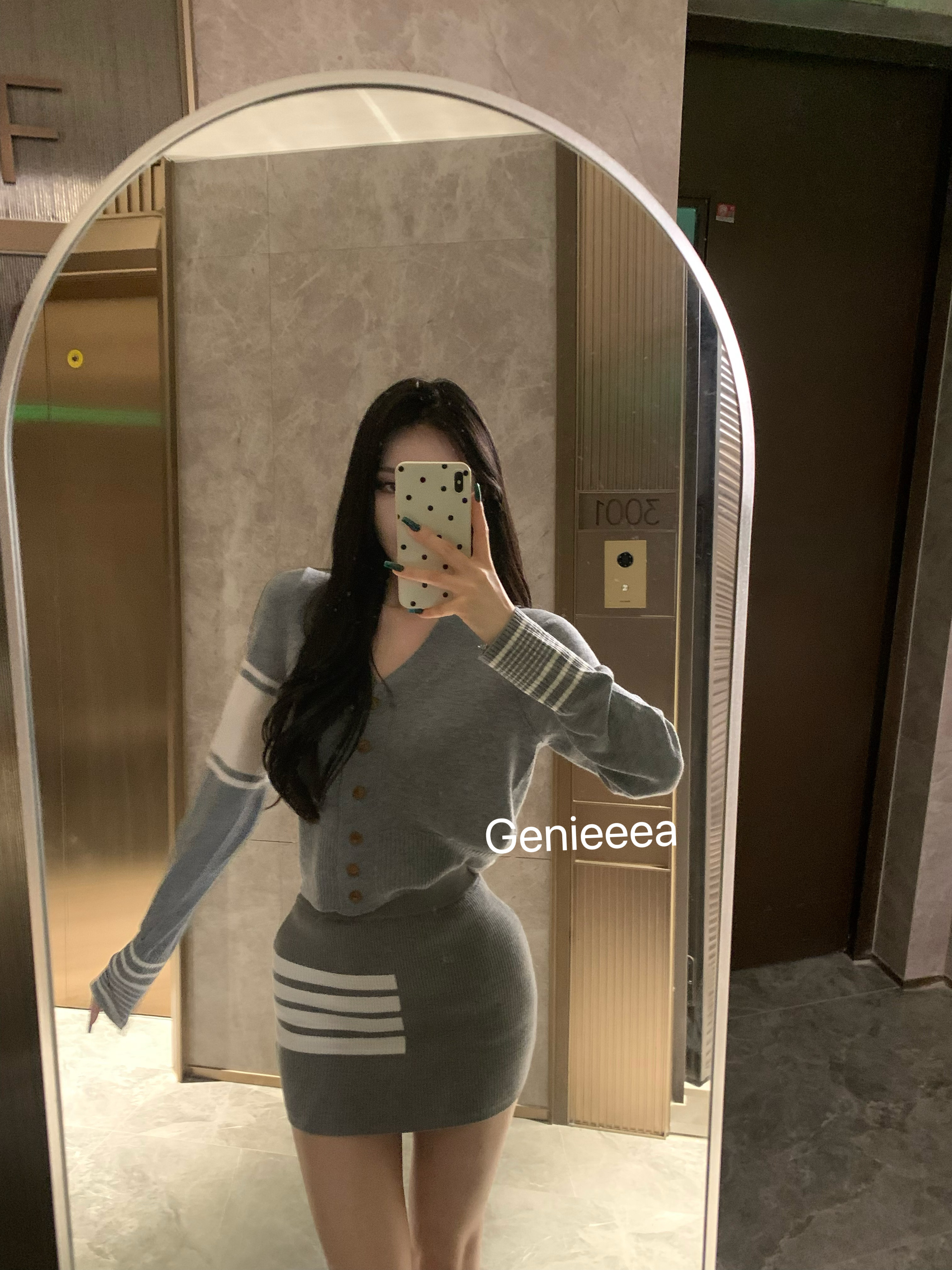 Genieeea吉妮的宝藏 浪漫星球灰色条纹四条杠高智感韩女针织开衫