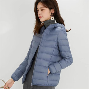 轻薄羽绒服女短款2025年秋冬新款超薄轻便时尚连帽白鸭绒大码外套