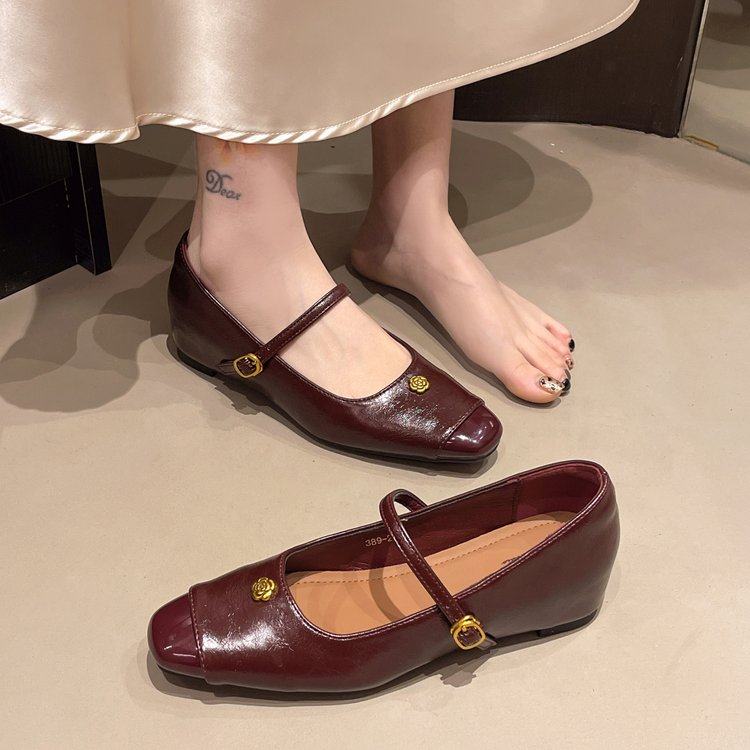 网红气质单鞋女ins潮2025春季新款浅口单鞋一字扣配裙子玛丽珍鞋