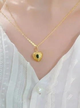 女轻奢拉丝錾刻锁骨链时尚爱心新款小众项链点钻心形镀金鎏金吊坠