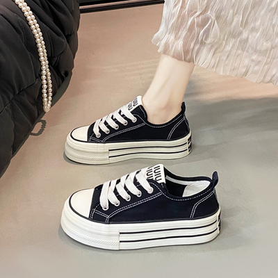 黑色帆布鞋女款2025新款秋季透气厚底防滑不累脚布鞋学生小众板鞋