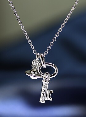 时尚百搭土星钥匙吊坠项链女百搭小众设计高级感锁骨链简约高雅链