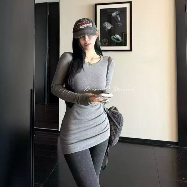 1TO3-冬上新简约修身圆领长袖中长款打底衫6858