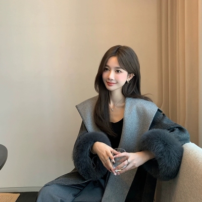 诺华NovaBloom-套(配腰带,可拆卸狐狸袖毛)(含100羊毛)L-JC362399