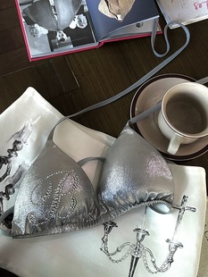 Common in 0120银色闪钻字母挂脖比基尼内衣内搭小众设计美背文胸