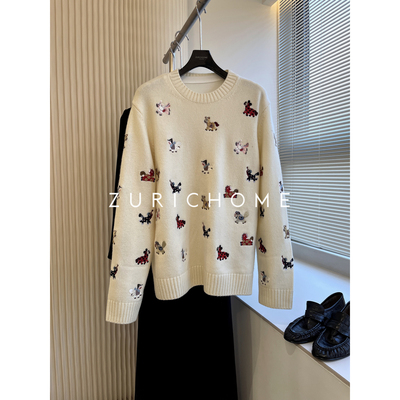 刺绣小马羊毛套头毛衣配打底T恤