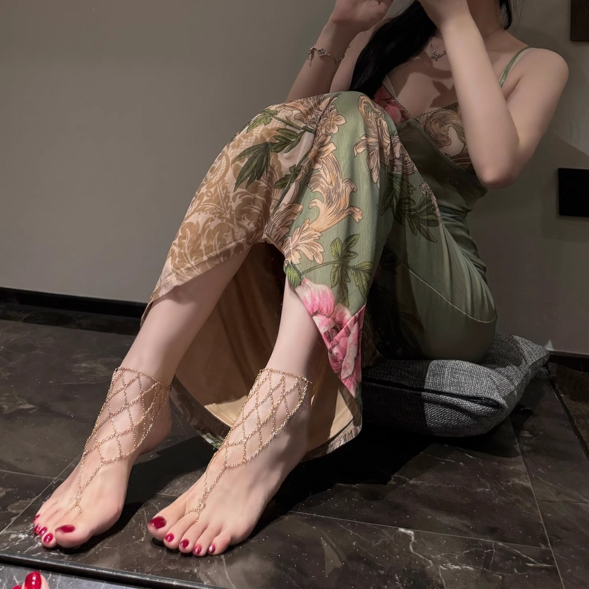 千金玉足鏈子異域風(fēng)情腳鏈女2025新款潮性感網(wǎng)格金色純欲風(fēng)高級(jí)感