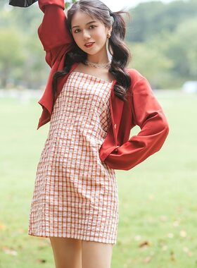 夏日美少女格子碎花连衣裙