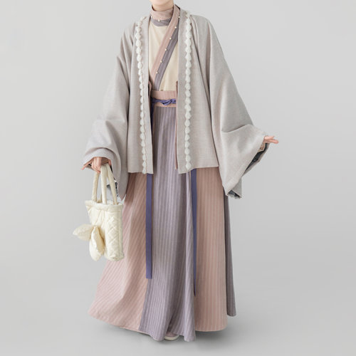 日常感秋冬晋制汉服褶衣