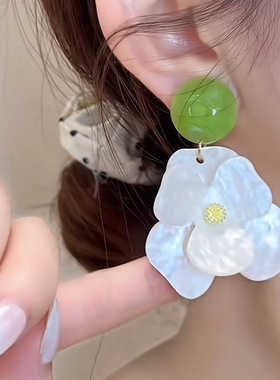 牛油果绿花朵925银针耳坠新款