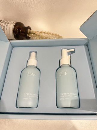 SNP蓝睡莲水乳套盒水光凝润精华水110ML精华乳110ML套装25年12月
