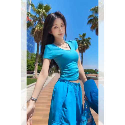 水蓝色上衣女夏2026新款修身正肩T恤辣妹纯欲风U领短袖巨好看女装