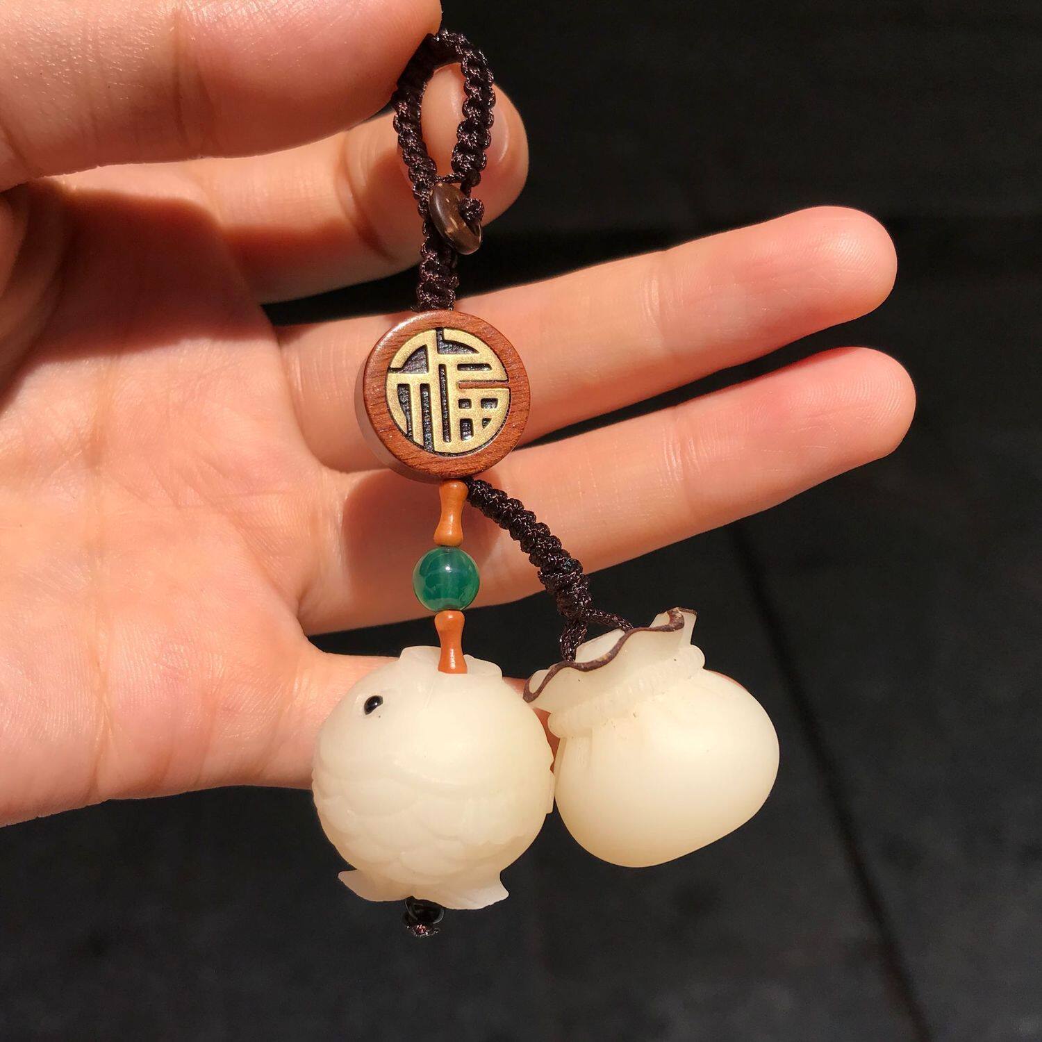 CREATIVE BODHI MONEY BAG KEYCHAIN GENERATION HAS MORE THAN BODHI CAR KEY PENDANT MALE AND FEMALE COUPLE CAR KEY ORNAMENT