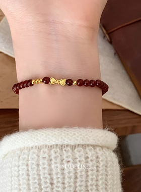 红色复古串珠金色蝴蝶结手串女气质高级感百搭高弹力琉璃手链手饰