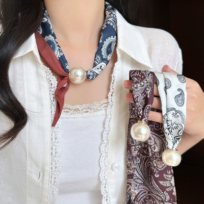 2025新款珍珠磁吸绸缎围脖丝巾女时尚百搭护颈旅行拍照氛围感围巾