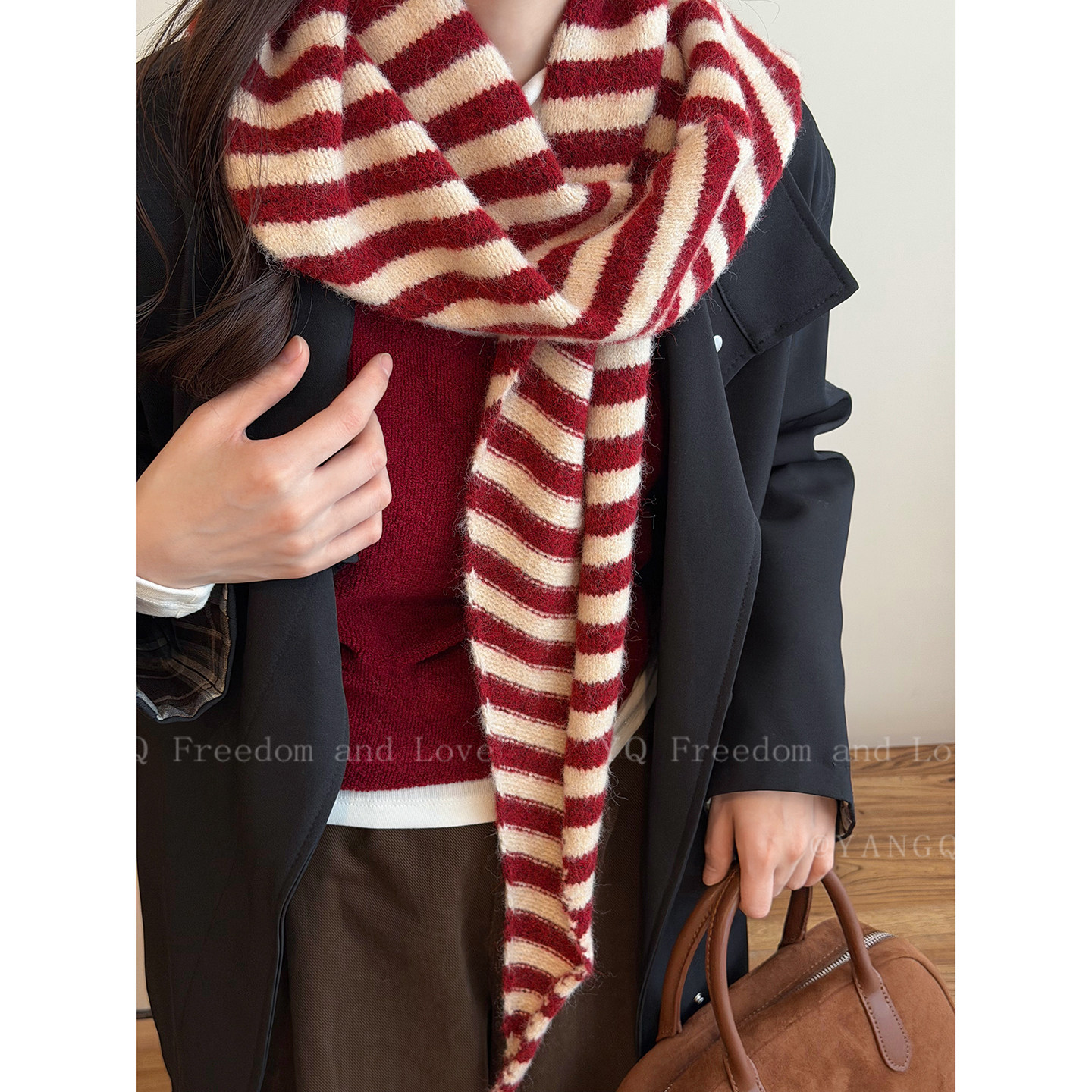 秋冬主场！新年慵懒感红色条纹披肩女外搭小坎肩三角围巾护颈围脖,服饰配件/皮带/帽子/围巾,围巾/丝巾/披肩,淘宝优惠券,粉丝福利购,淘宝优惠卷