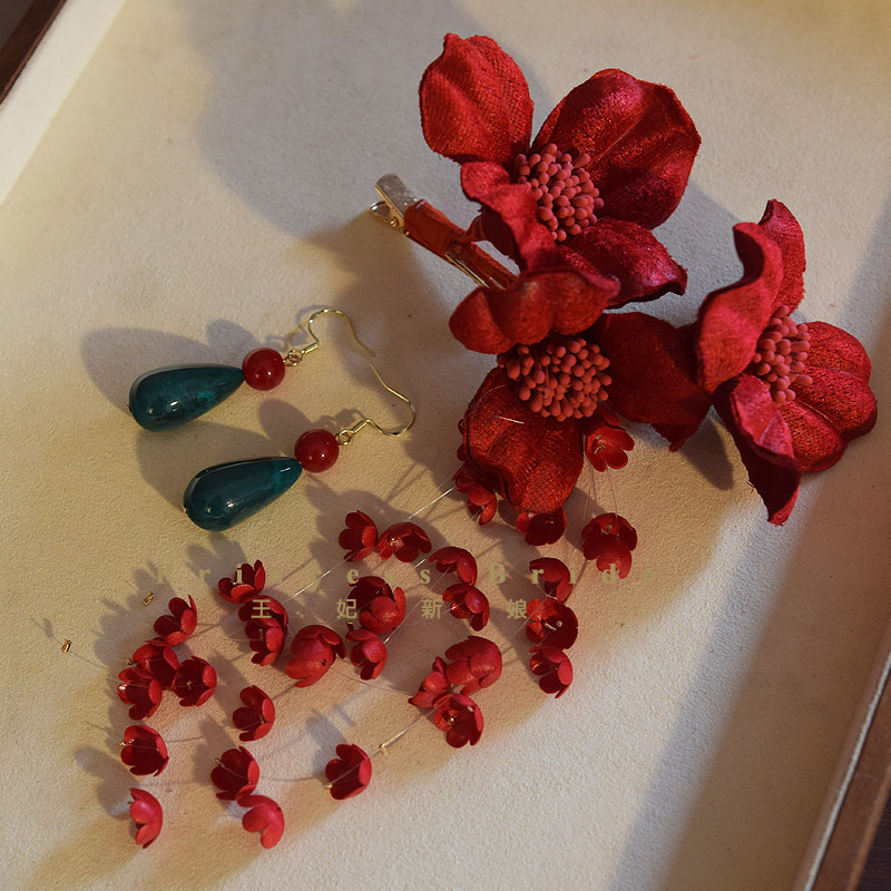 新中式森系铃兰花朵流苏侧边发夹古风结婚头饰旗袍新娘复古红发饰