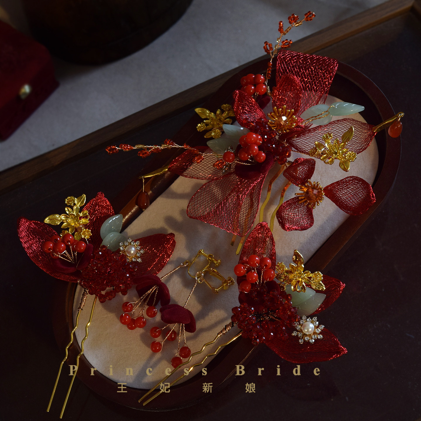 新品新中式头饰红色蝴蝶结婚订婚生日南洋礼服敬酒服旗袍秀禾发饰