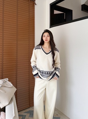 摩拉维亚丨100山羊绒丨民族风提花V领柔软松弛感羊绒衫-MY6380
