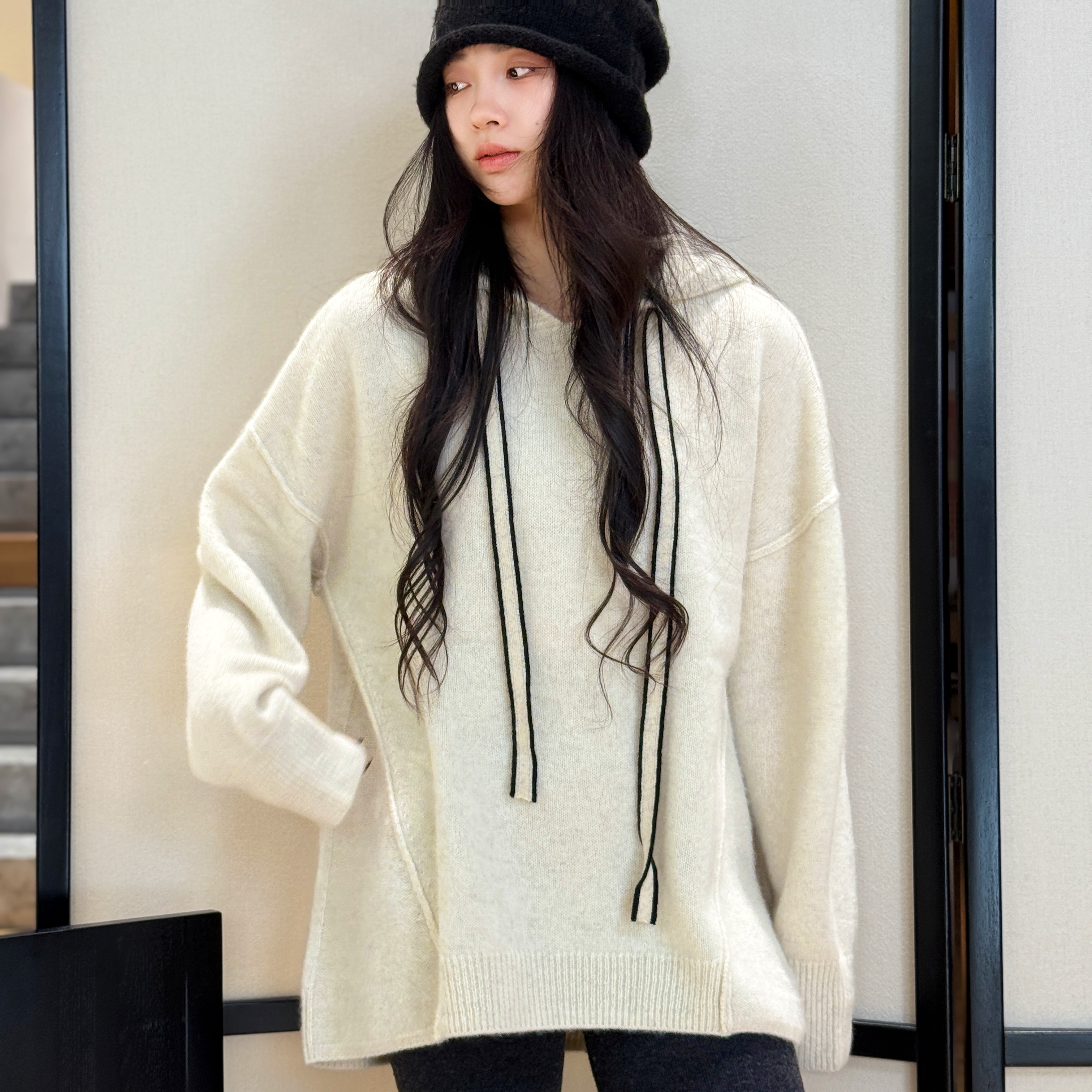 尼斯的周末丨稀缺白牦牛绒丨宽松连帽外嵌缝针保暖毛衣-MY6477