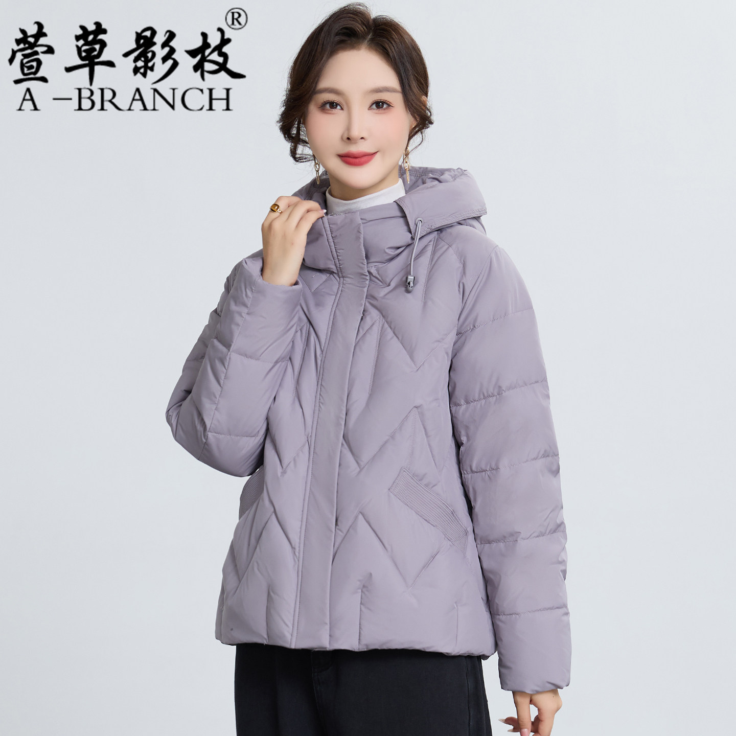 妈妈羽绒服冬装短款2025新款中年女洋气保暖中老年秋冬季薄款外套