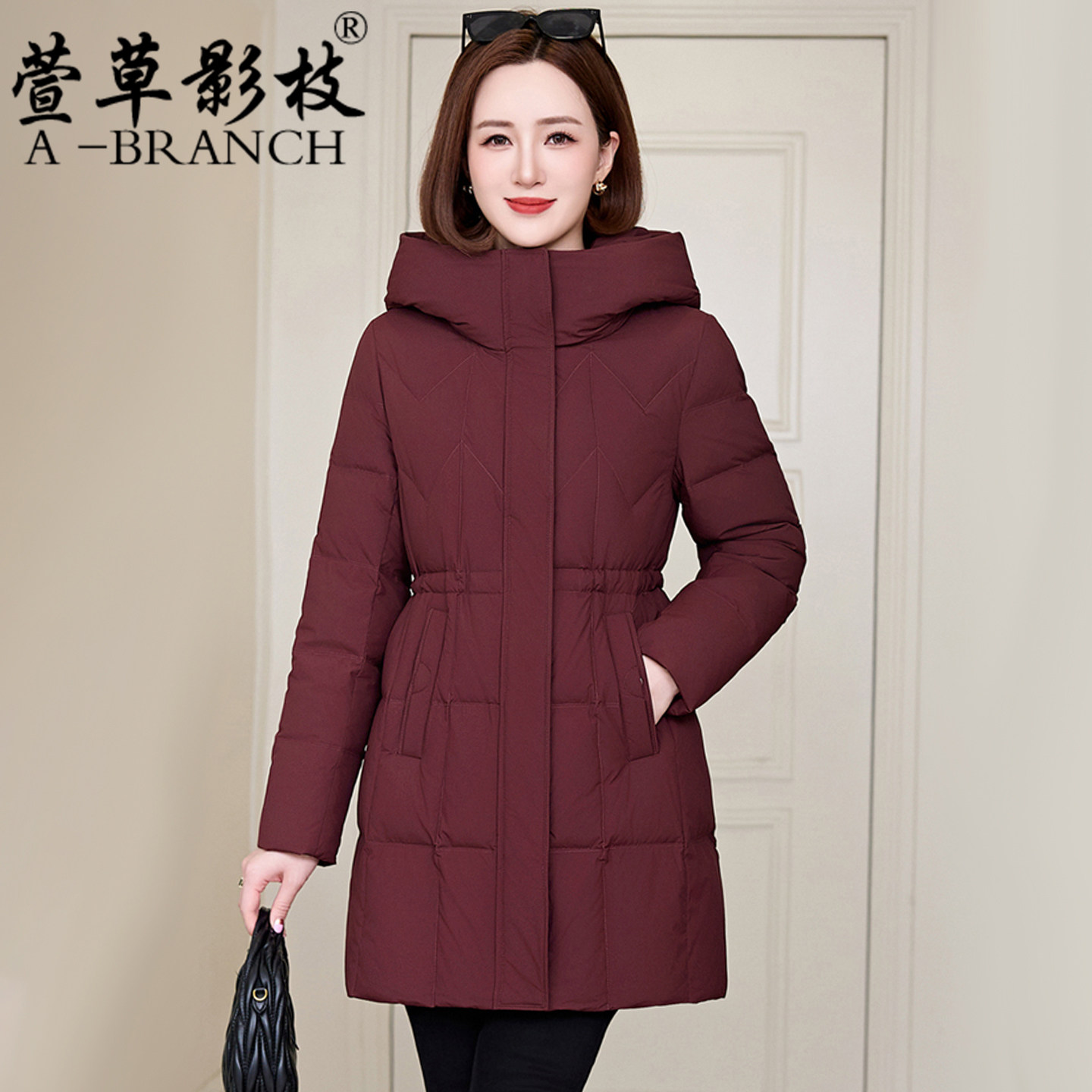 中年妈妈冬装羽绒服2025新款中老年女装时尚收腰中长款秋冬季外套