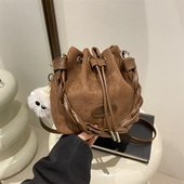 磨砂质感小包包女2024春季 新款 复古洋气水桶包韩国小众百搭斜挎包