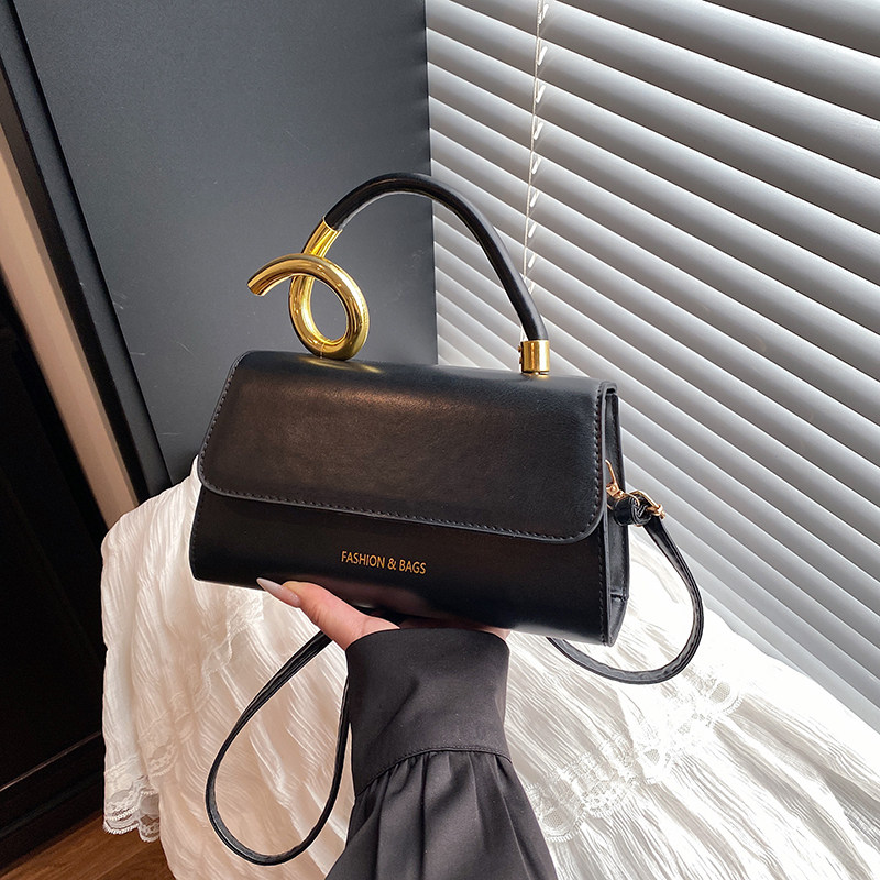 芊舒祺2026新款欧美时尚纯色小方包女黑色金属手柄斜挎包单肩包