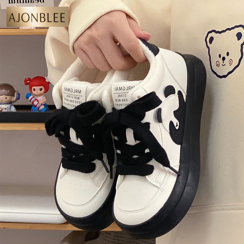 甜森森高帮板鞋女2023冬加绒可爱学院风熊猫鞋保暖加厚帆布鞋2024