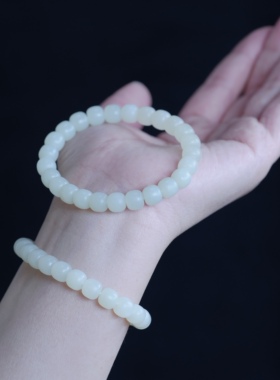 从此阡陌多暖春。天然新疆且末和田玉近矿料暖白8*7直切手链串女