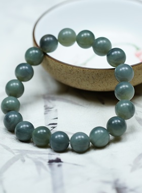 塔克拉玛干沙漠的落日。新疆和田玉楼兰三色柔光糖青花10毫米手链