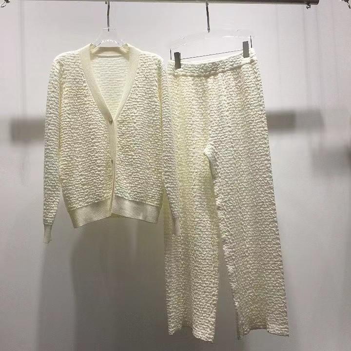 2024秋季新款时尚休闲宽松显瘦