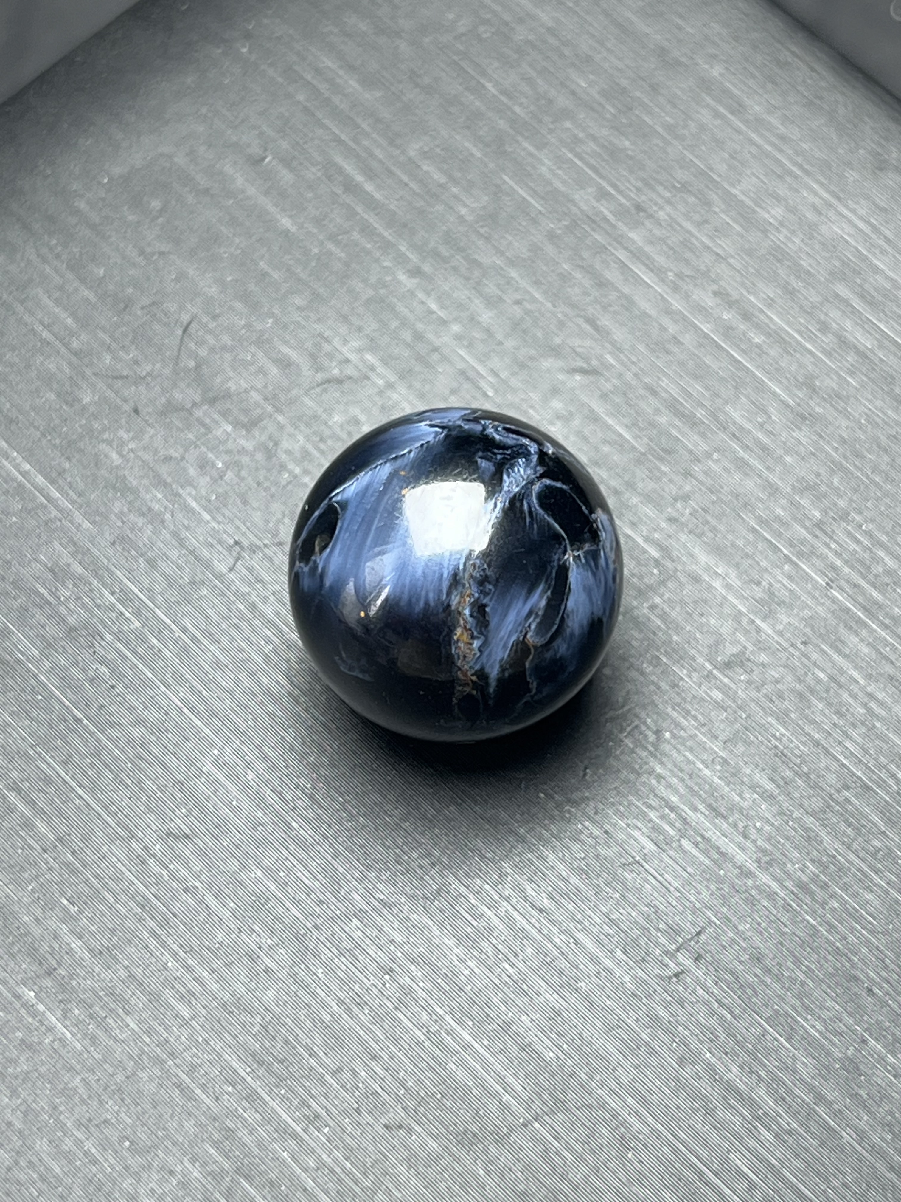 全蓝光，超大块状火彩彼得石，纳米比亚进口，整圈强火彩18.2mm