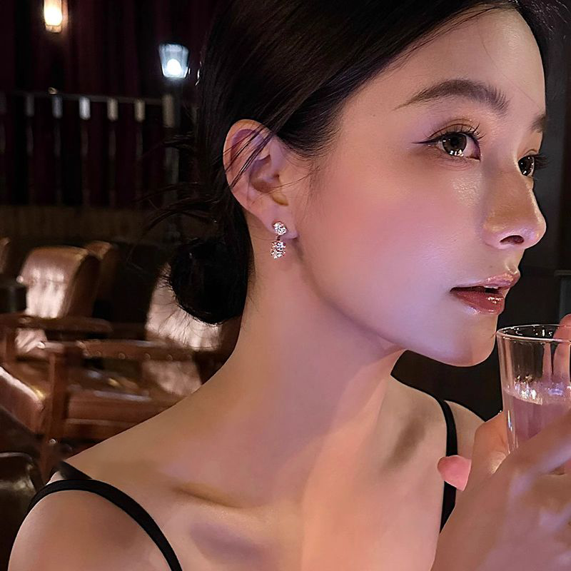 2025年新款高级感ins耳钉耳夹女锆石耳环气质通勤耳坠耳环精致女