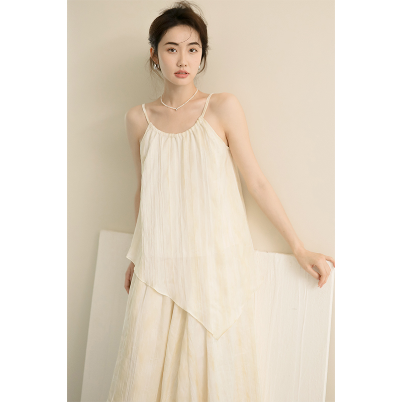 内搭清冷天花板套装上衣半身裙