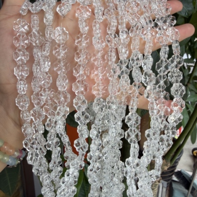 压电白水晶四叶草通孔雕刻配件