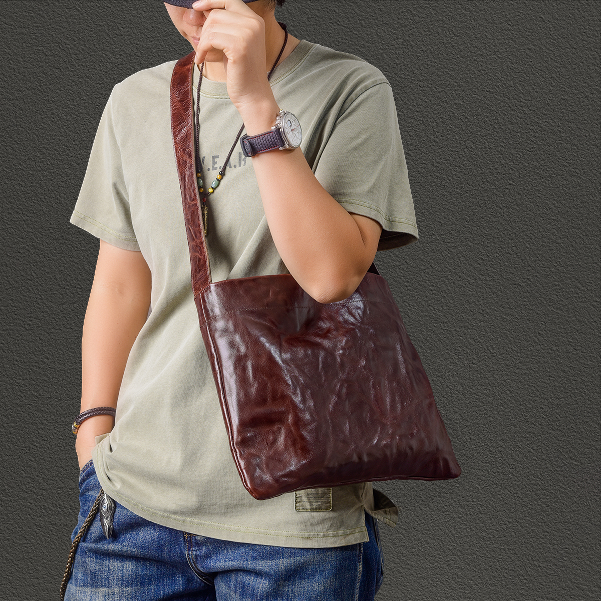 二十四街复古简约轻便通勤款植鞣牛皮斜挎包真皮都市休闲手提小包