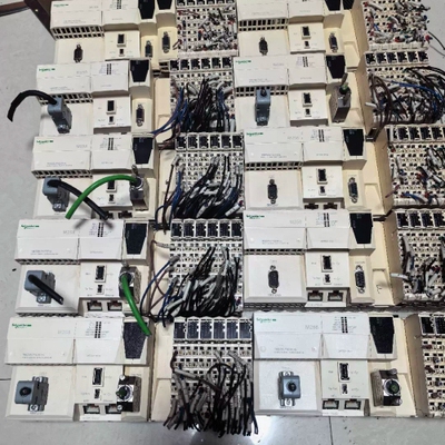 施耐德TM258LF42DT4L。 TM5PCRS4 ~议价