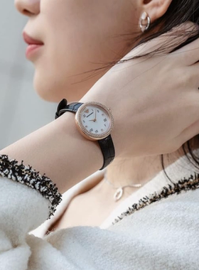 EMPORIO ARMANI/阿玛尼女手表腕表石英30米防水圆形防刮矿物水晶