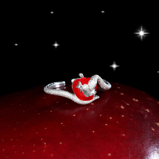 红苹果与小蛇戒指原创纯银S925小众可爱甜酷爆闪钉砂戒圈