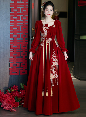 大码敬酒服新娘酒红色2025新款结婚长袖高级感胖mm丝绒礼服裙女冬