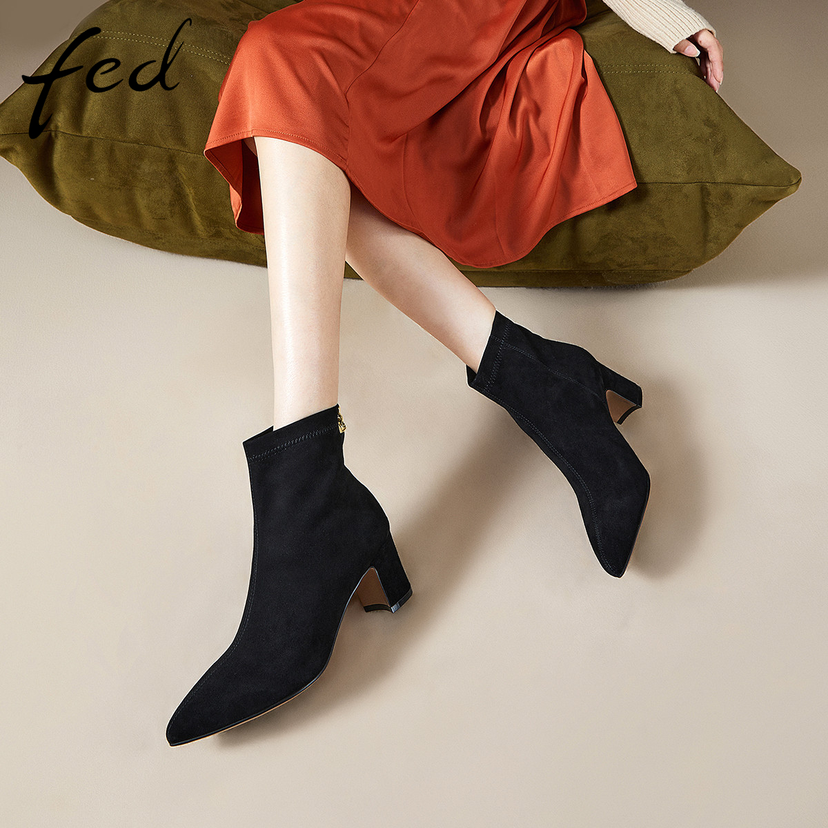 fed高丝光羊皮秋冬女鞋真皮尖头粗高跟靴子女短靴切尔西时装靴女