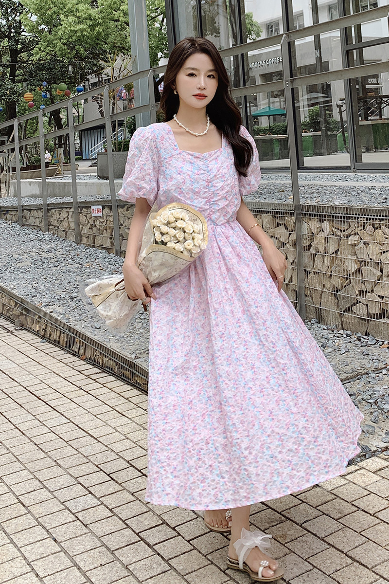 2023原创新款连衣裙碎花夏季女士长裙高腰修身显瘦法式香风裙子,女装连衣裙,铱本正襟