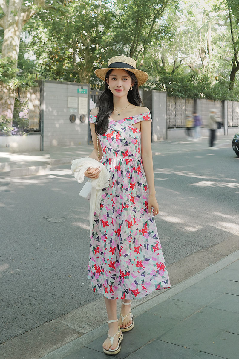 红色娃娃领连衣裙女2025春夏新款大码宽松甜美小个子百褶衬衫裙子,女装连衣裙,铱本正襟