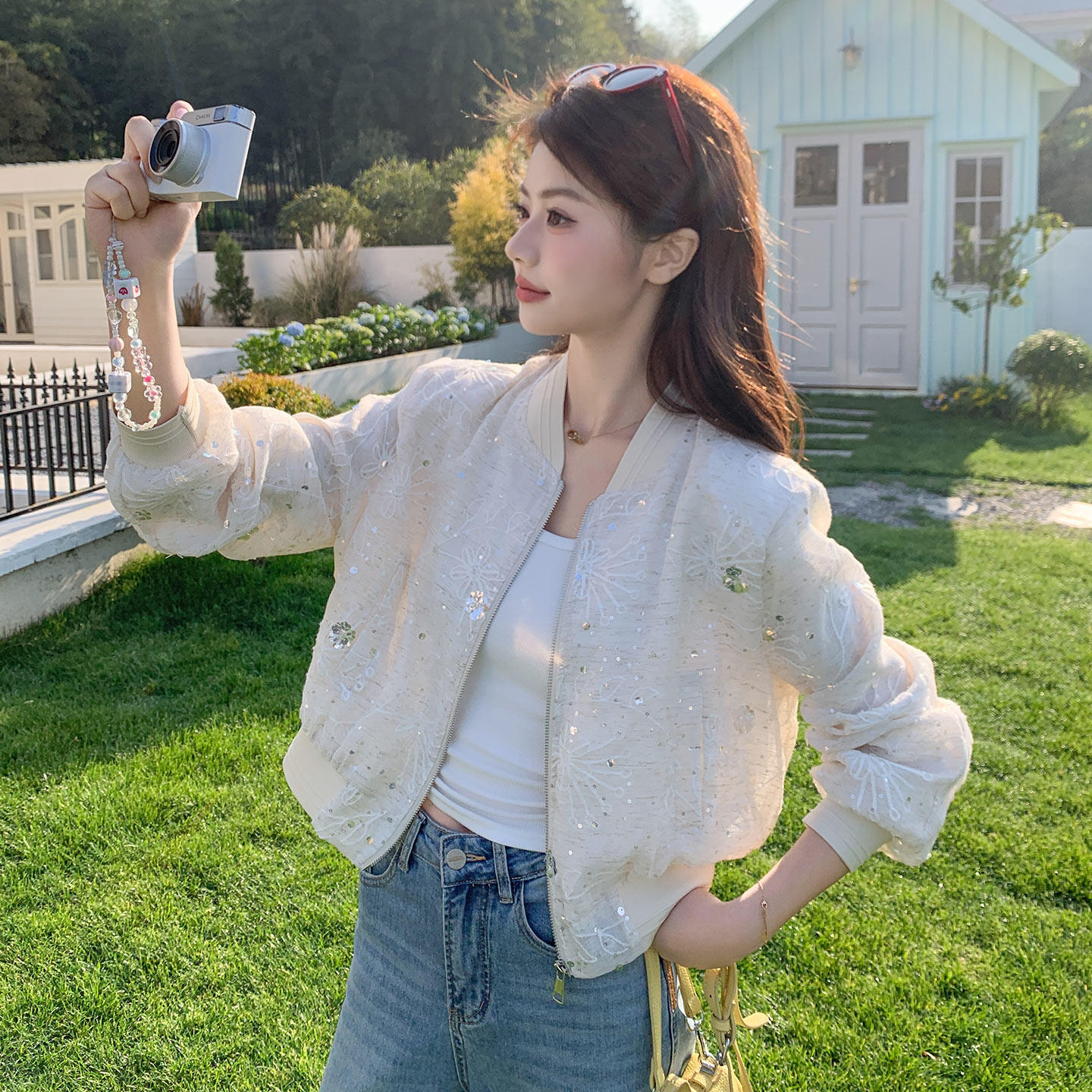 奶白色短款亮片刺绣精致棒球服外套甜酷上衣女春秋