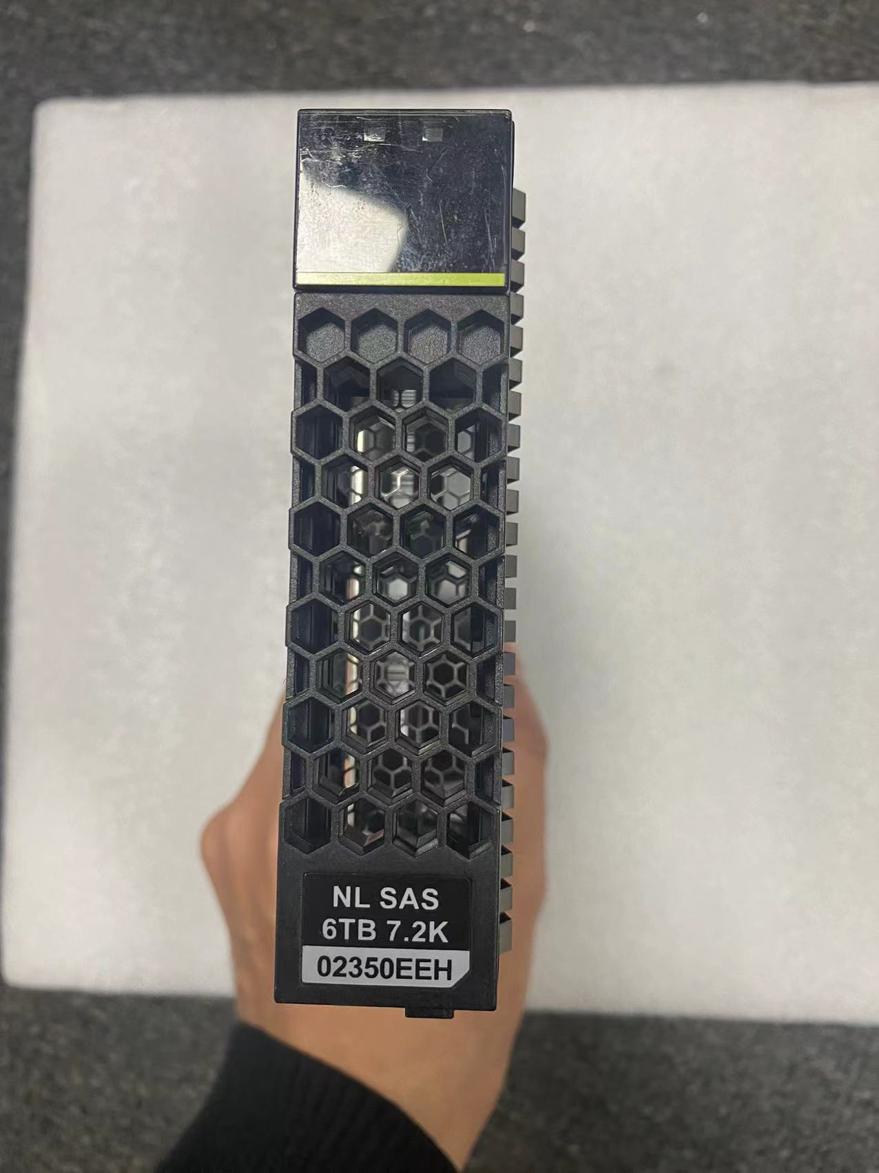 适用于存储6T 7.2K SAS 3.5 02350EEH 5300V3 5500V3存储硬盘